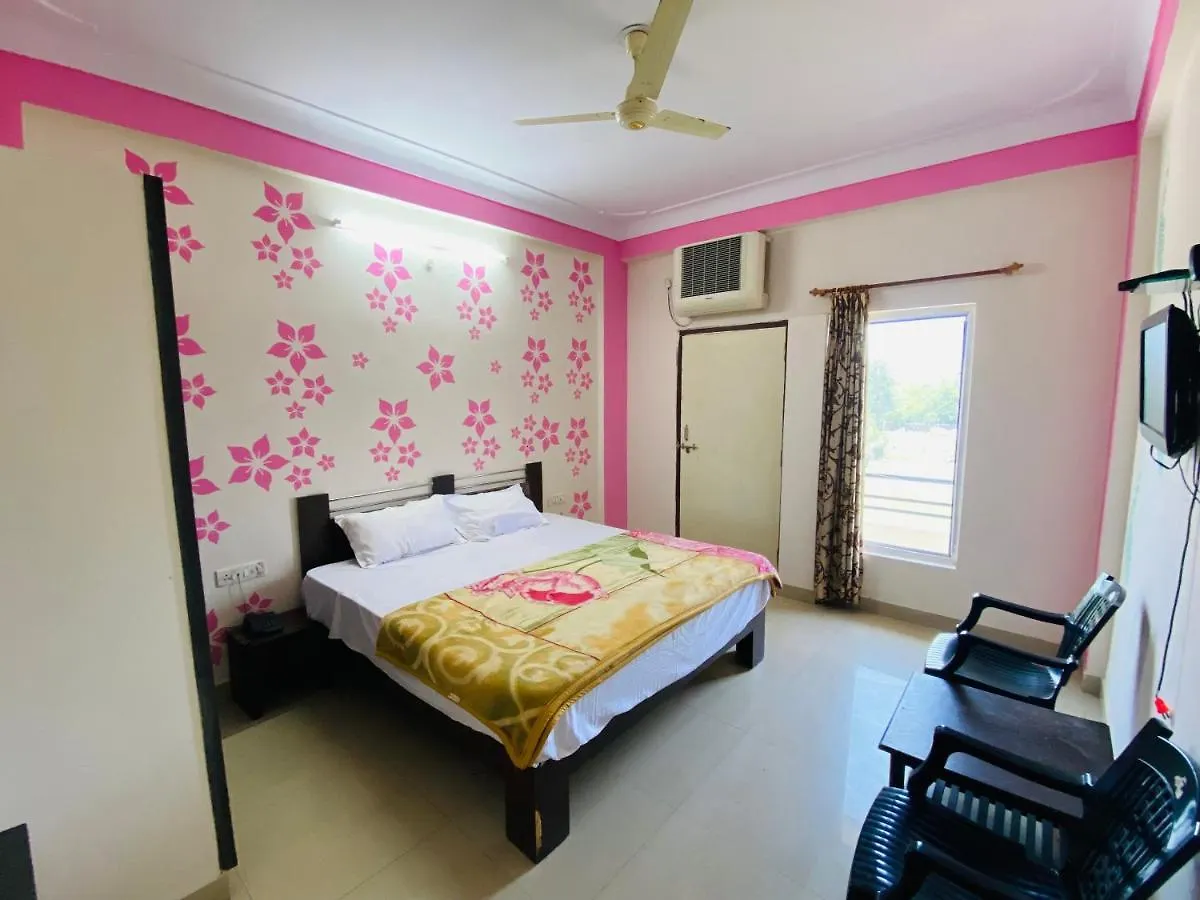 Hotel Ashwin Udajpur 3*,